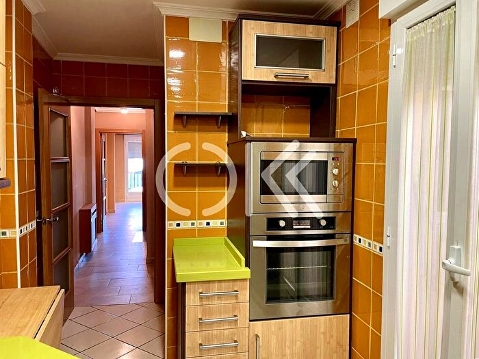 Casas en venta y pisos alquiler - 2
