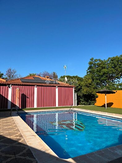 Casa en venta en Carmona, Sevilla de 3 habitaciones