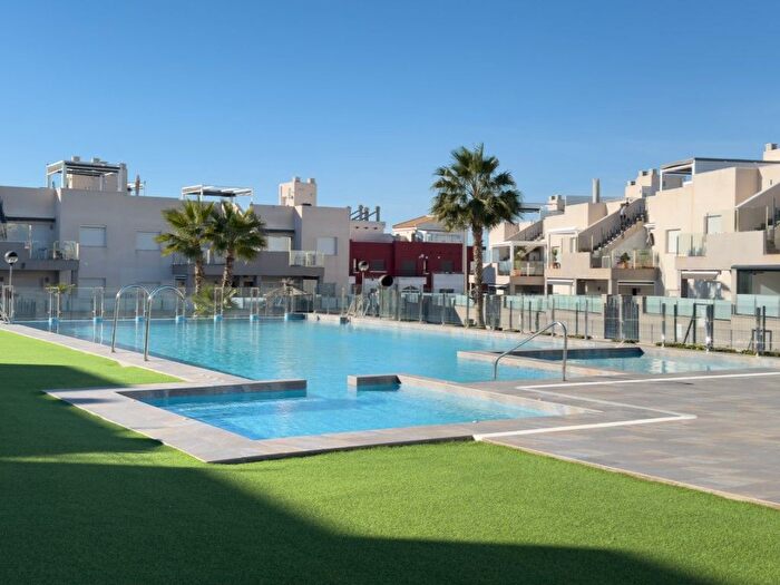 Casa en venta en Nueva Torrevieja Aguas Nuevas, Parque Acuático Sector de 3 habitaciones