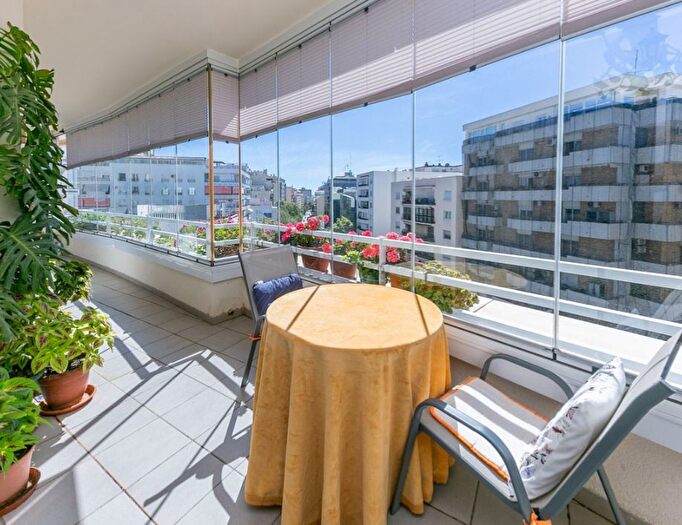 Casas en venta y pisos alquiler - 1