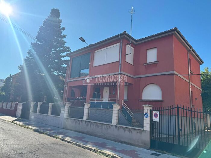 Casa en venta en San Mamés La Palomera, León Capital de 4 habitaciones