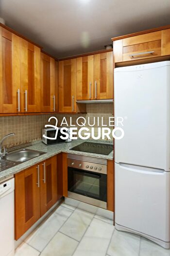Casas en venta y pisos alquiler - 3