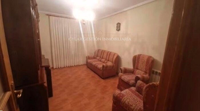Casas en venta y pisos alquiler - 3