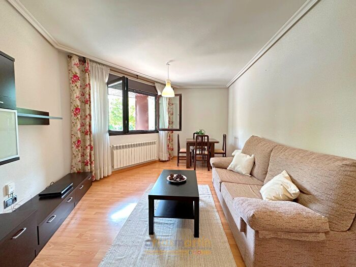Casas en venta y pisos alquiler - 2