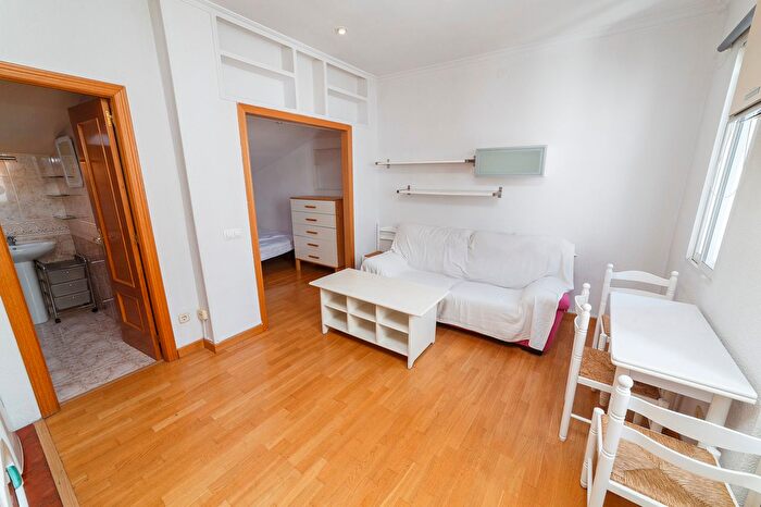 Casas en venta y pisos alquiler - 2