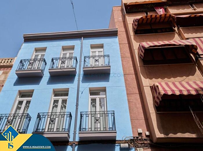 Casas en venta y pisos alquiler - 1