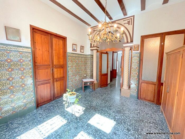 Casa en venta en Poblats Marítims, El Cabanyal El Canyamelar de 8 habitaciones
