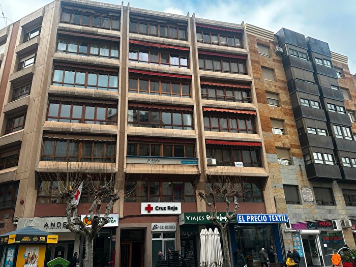 Casas en venta y pisos alquiler - 3