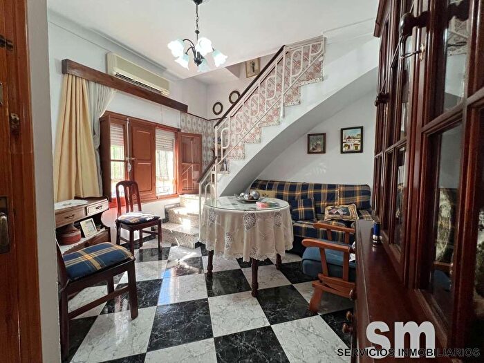 Casas en venta y pisos alquiler - 1