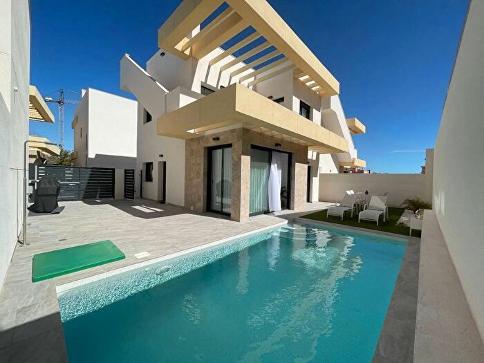 Casa en venta en Comunitat Valenciana, Alicante de 3 habitaciones