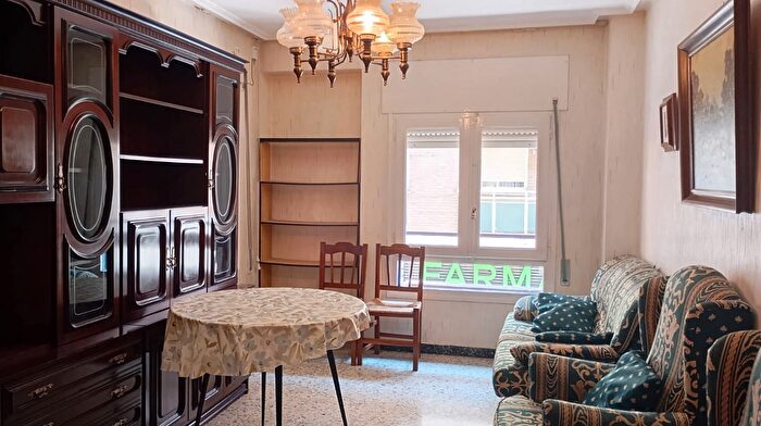 Casas en venta y pisos alquiler - 1