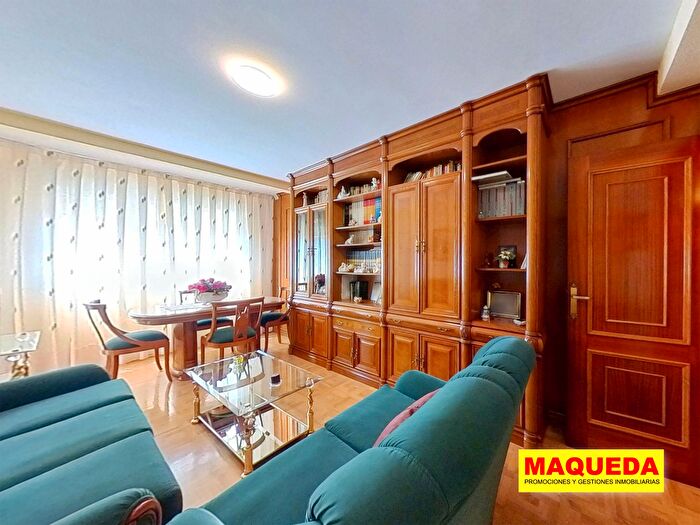 Casas en venta y pisos alquiler - 1