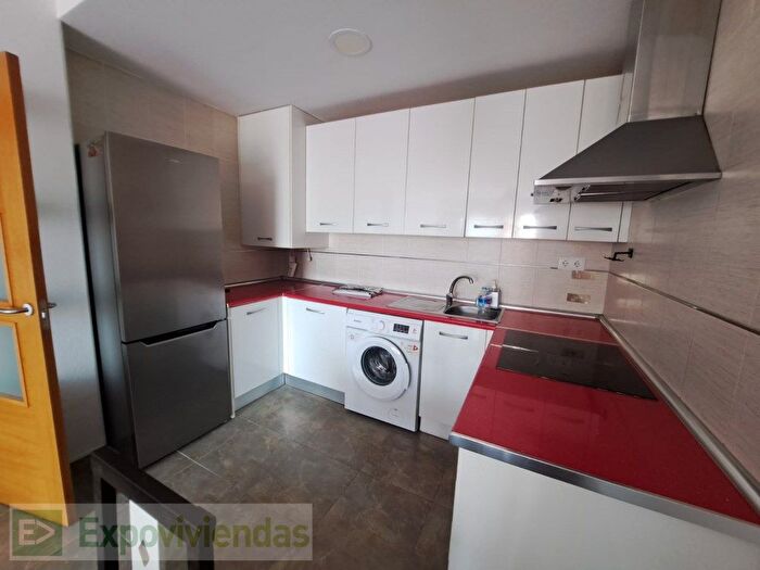 Casas en venta y pisos alquiler - 1