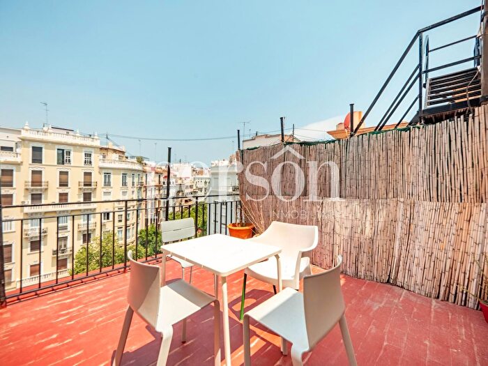 Casas en venta y pisos alquiler - 1