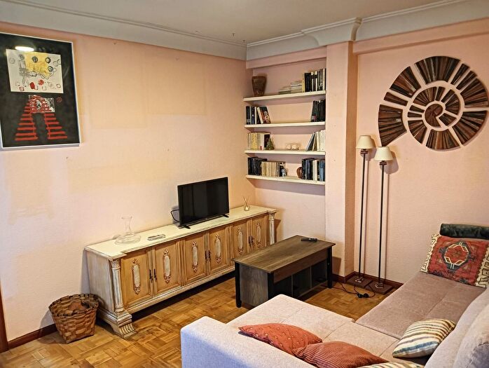 Casas en venta y pisos alquiler - 2
