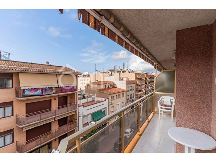Casas en venta y pisos alquiler - 1