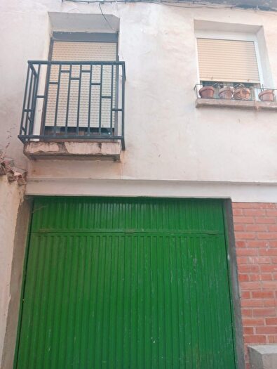 Casa en venta en Viguera, La Rioja de 5 habitaciones