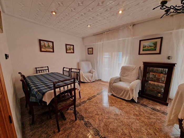 Casas en venta y pisos alquiler - 2