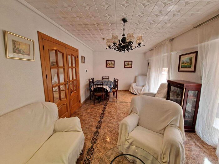 Casas en venta y pisos alquiler - 1