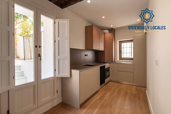 Casas en venta y pisos alquiler - 3