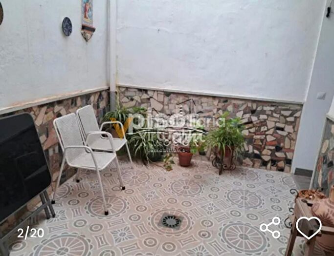 Casas en venta y pisos alquiler - 1