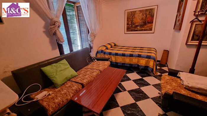 Casas en venta y pisos alquiler - 2