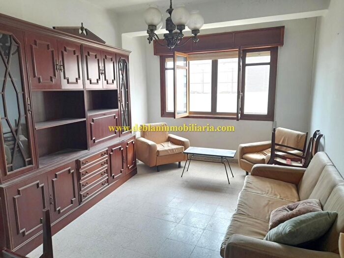 Casas en venta y pisos alquiler - 1