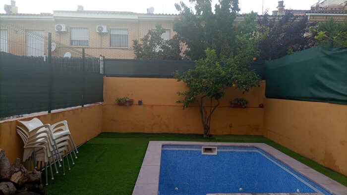Casas en venta y pisos alquiler - 2