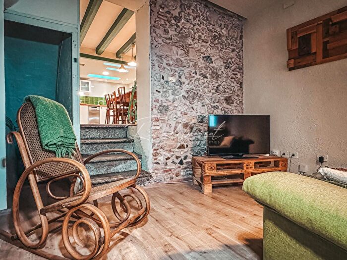 Casas en venta y pisos alquiler - 3