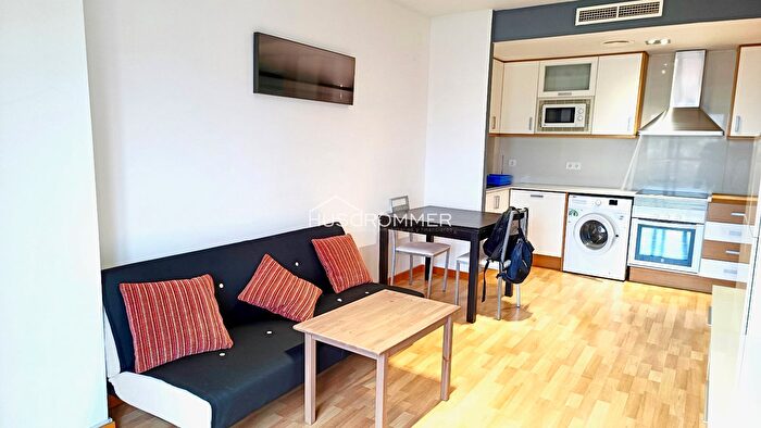 Casas en venta y pisos alquiler - 1