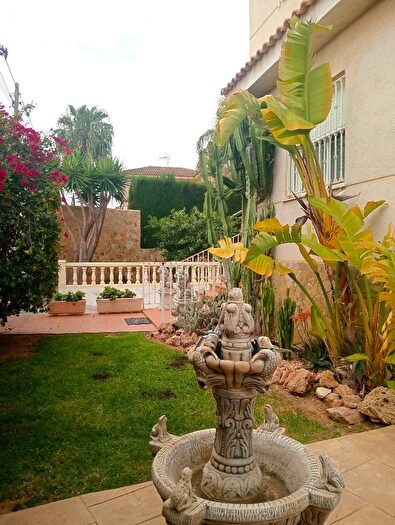 Casas en venta y pisos alquiler - 3