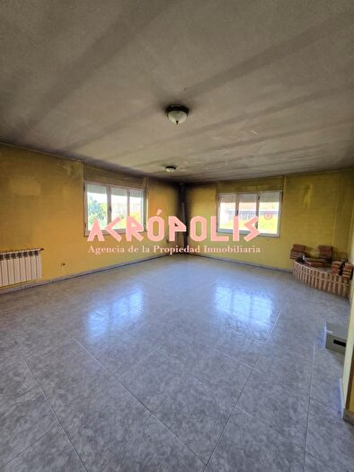 Casas en venta y pisos alquiler - 3