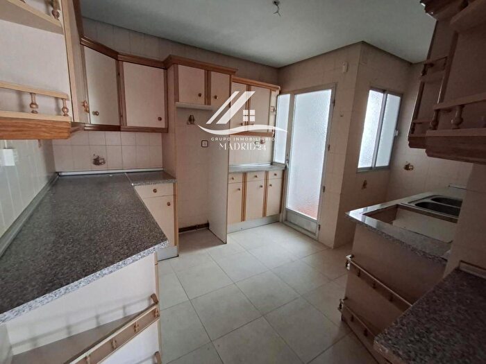 Casas en venta y pisos alquiler - 2