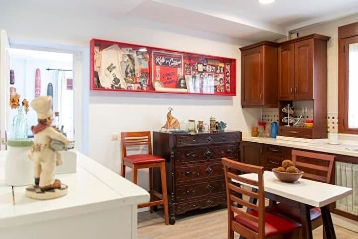 Casas en venta y pisos alquiler - 3