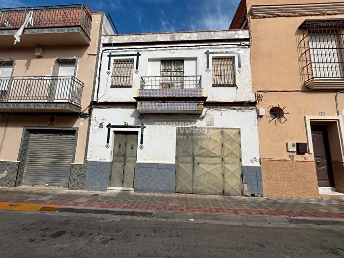 Casas en venta y pisos alquiler - 1