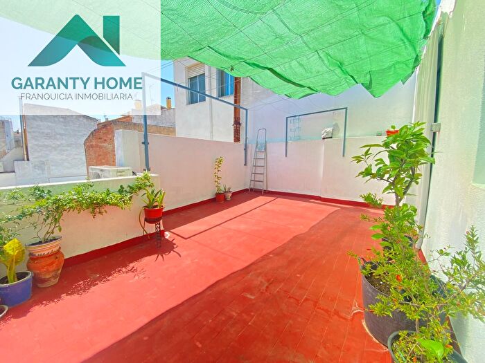 Casas en venta y pisos alquiler - 3