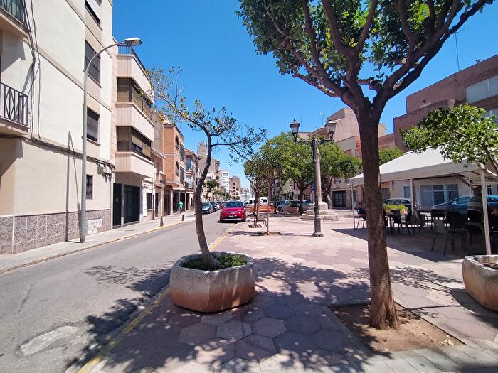 Casas en venta y pisos alquiler - 1