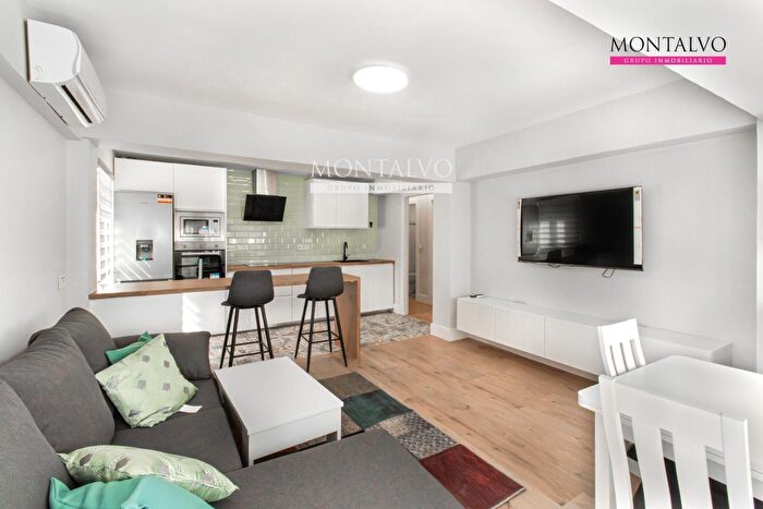 Casas en venta y pisos alquiler - 1