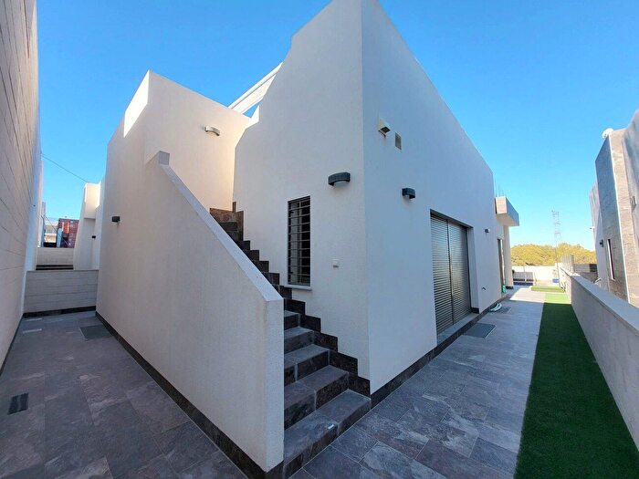 Casas en venta y pisos alquiler - 3