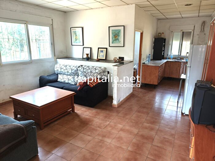 Casas en venta y pisos alquiler - 2