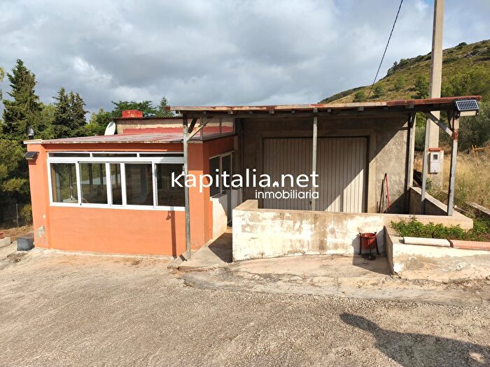Casas en venta y pisos alquiler - 1