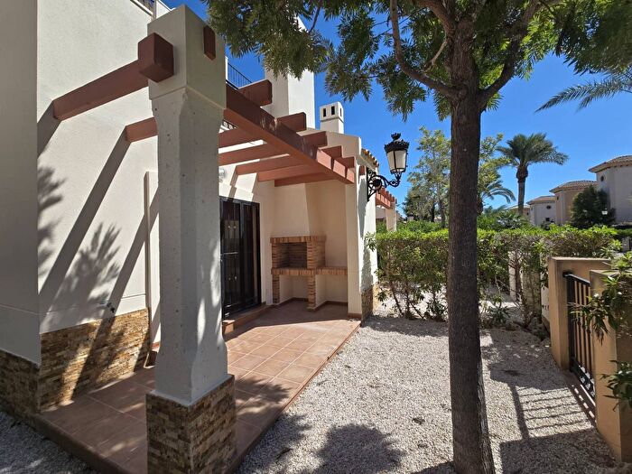 Casa en venta en Algorfa, Alicante de 3 habitaciones