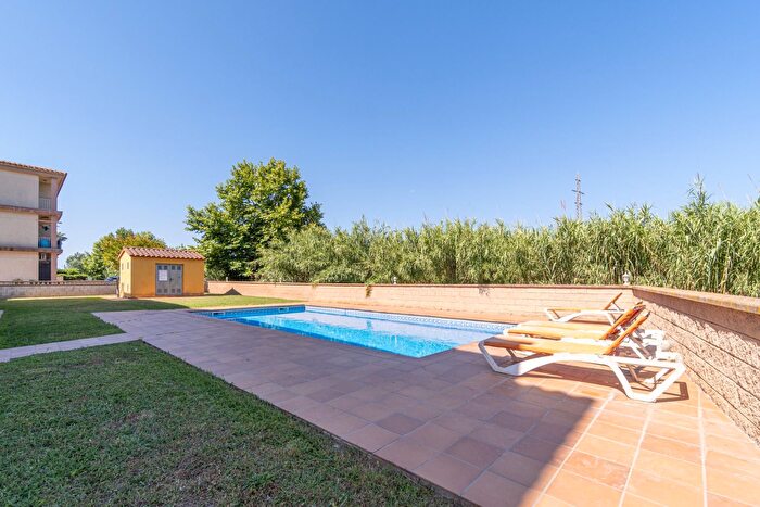 Piso en venta en Sant Pere Pescador, Girona de 2 habitaciones