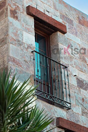 Casas en venta y pisos alquiler - 3