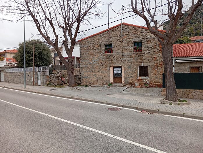 Casas en venta y pisos alquiler - 2