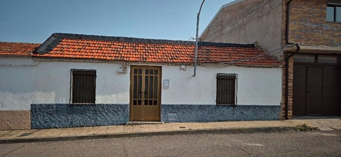 Casa en venta en Villarrubia de los Ojos, Ciudad Real de 3 habitaciones