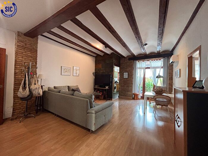 Casas en venta y pisos alquiler - 3