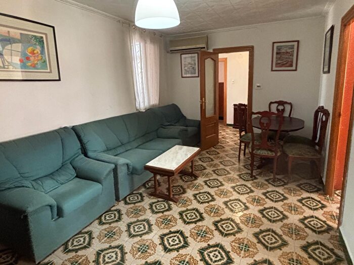 Casas en venta y pisos alquiler - 1