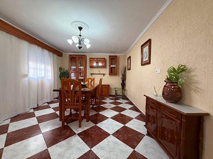 Casa en venta en Caballero Bonald San José Obrero Guadalcacín, Jerez de la Frontera de 4 habitaciones