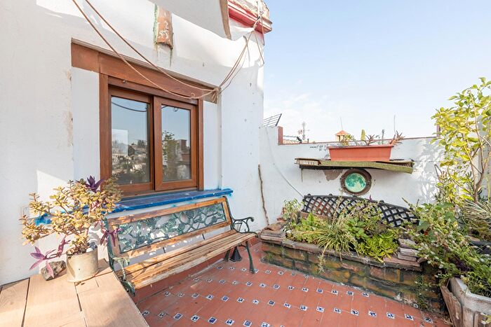 Casas en venta y pisos alquiler - 2